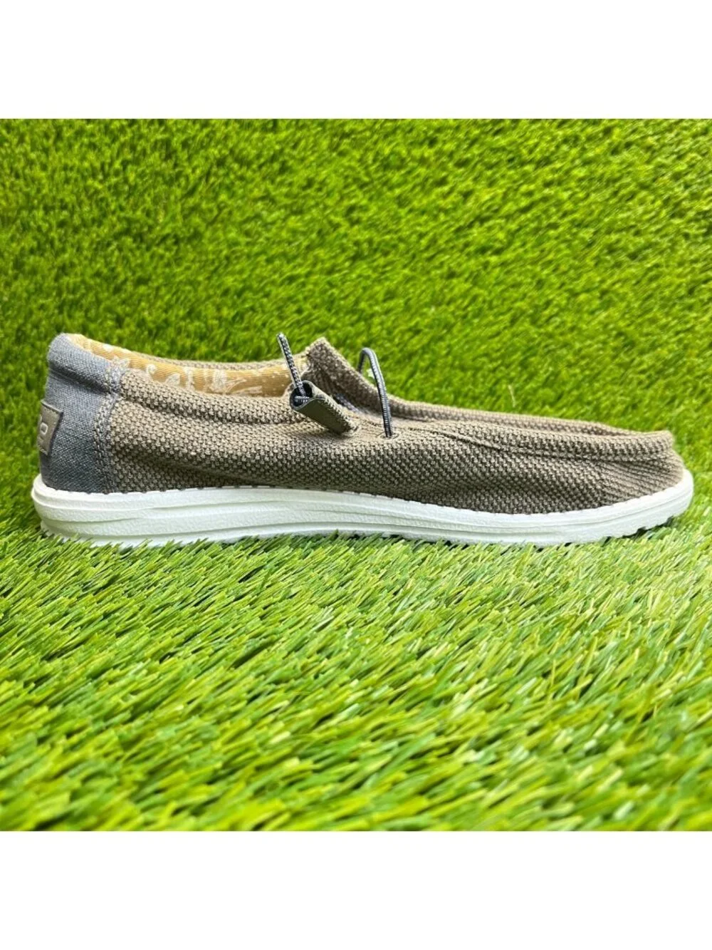 Hey Dude Wally Paisley Mens Size 8 Chocolate White Casual Walking Slip-On Shoes